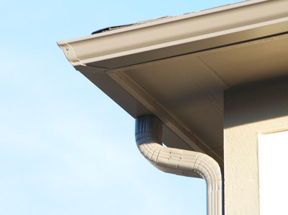 Premium Seamless Gutters - Gutter Cleaning